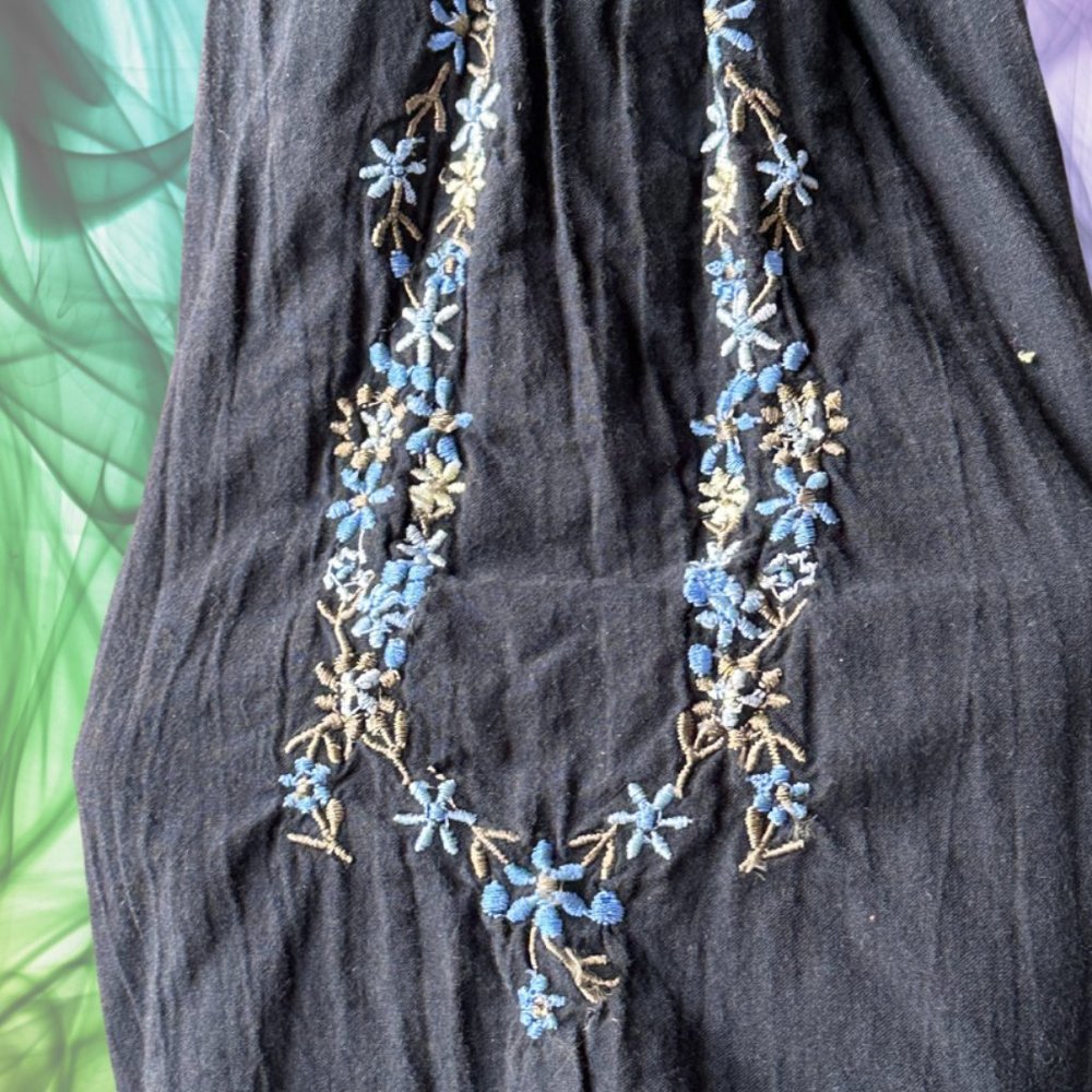 Embroidered Tunic - Picture 6 of 6